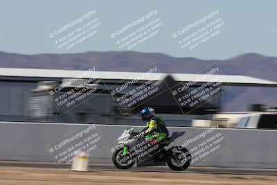 media/Oct-30-2025-Racers Edge (Thu) [[dabbdaf680]]/3-B Group/Session 5 Front Straight Speed/